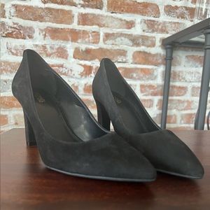 Michael Kors black suede pumps!